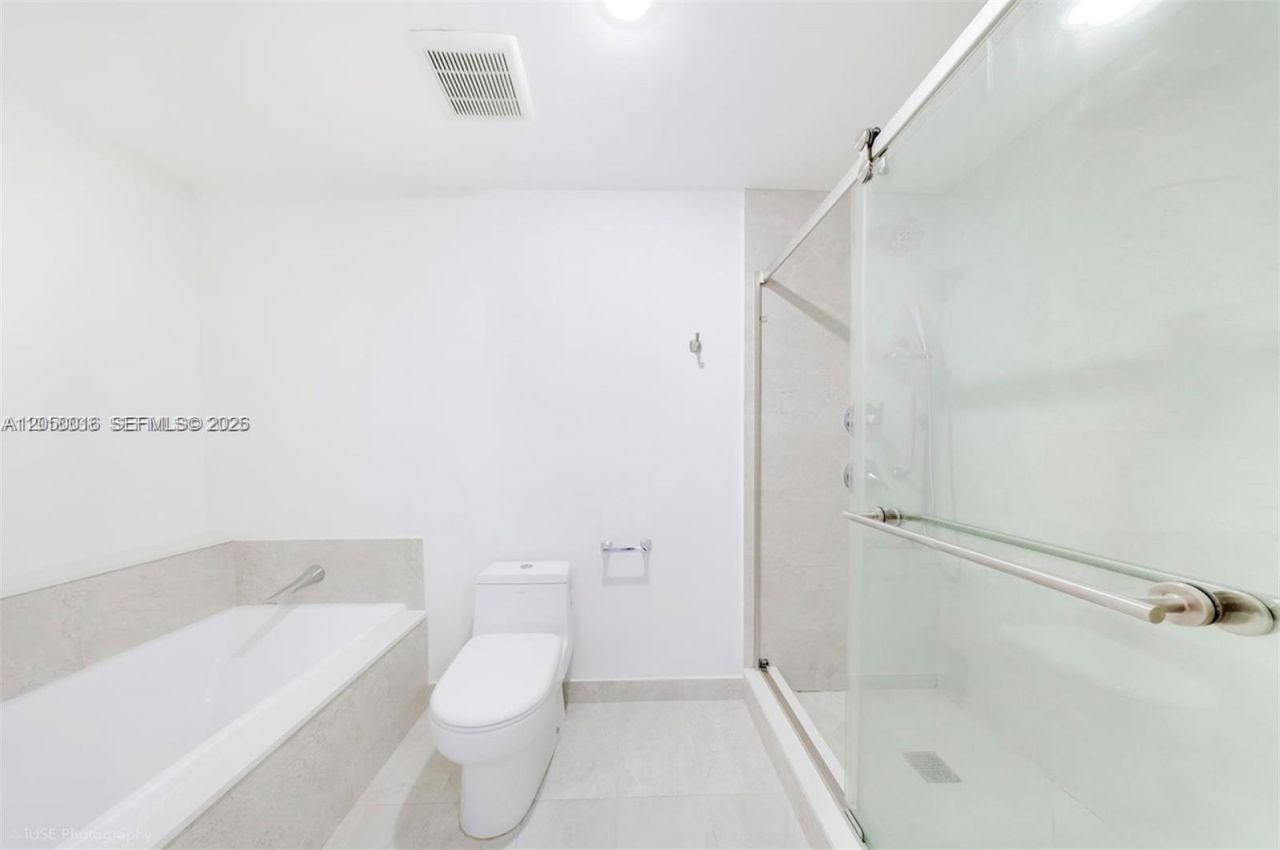 488 NE 18th St , Unit 2304, Miami, FL 33132 Photo