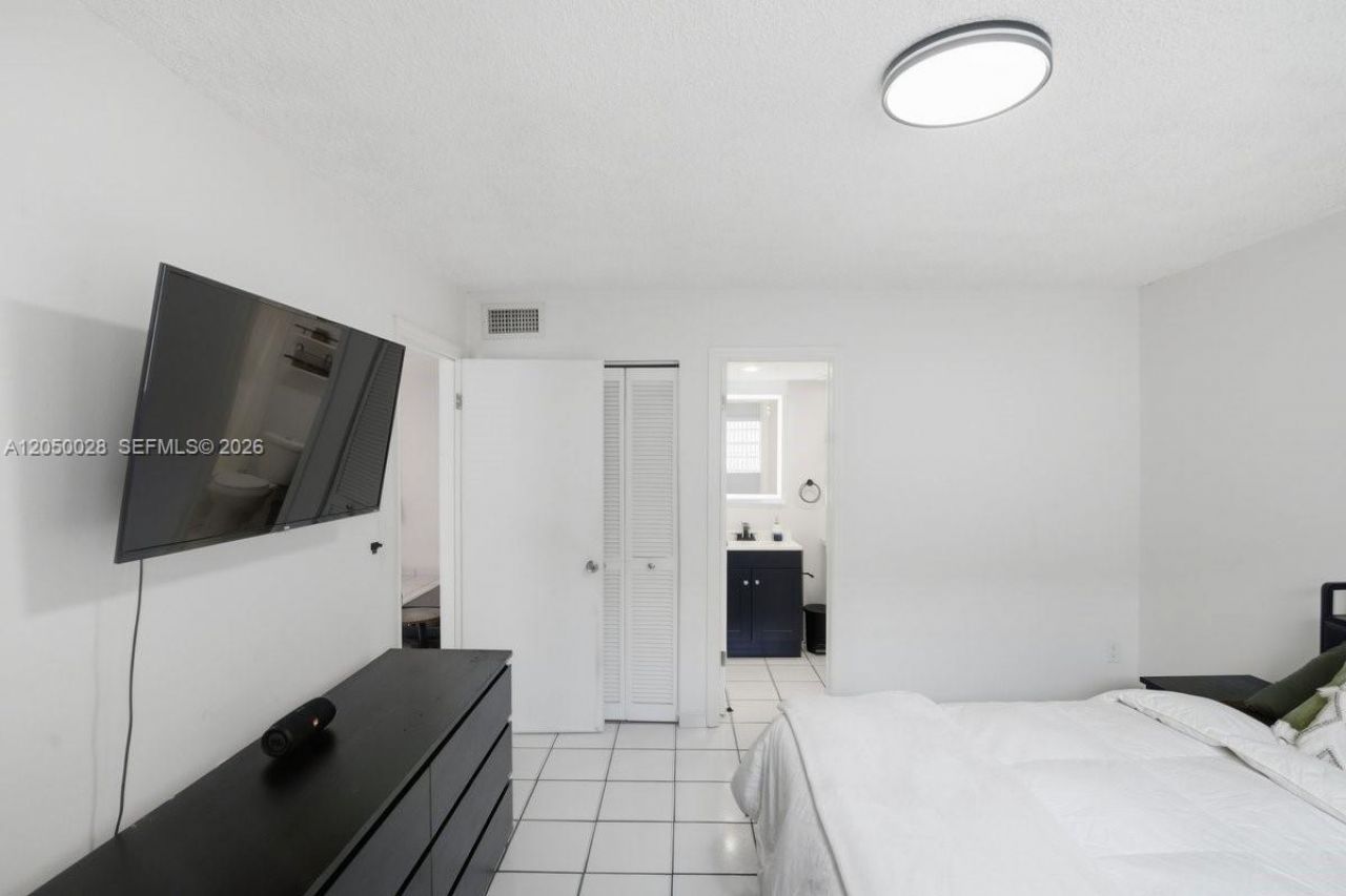 6175 W 20th Ave, Unit 311, Hialeah, FL 33012 Photo