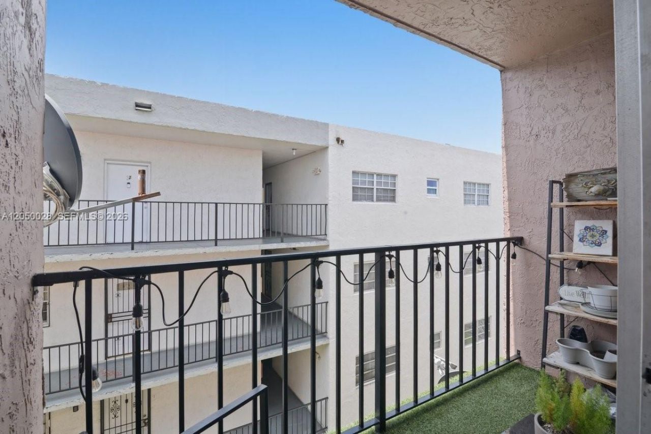 Please Call For Address, Unit 311, Hialeah, FL 33012 Photo