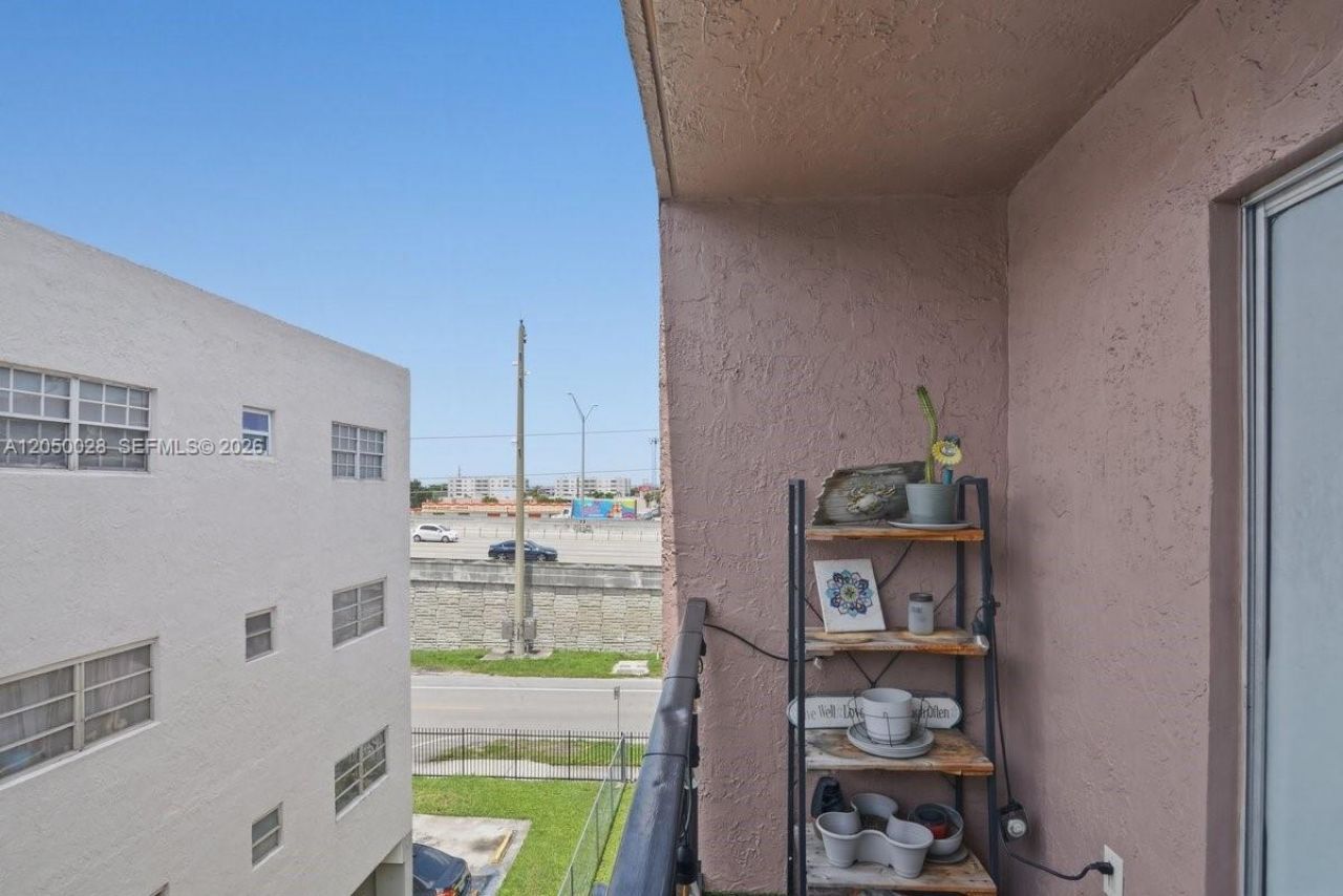 6175 W 20th Ave, Unit 311, Hialeah, FL 33012 Photo