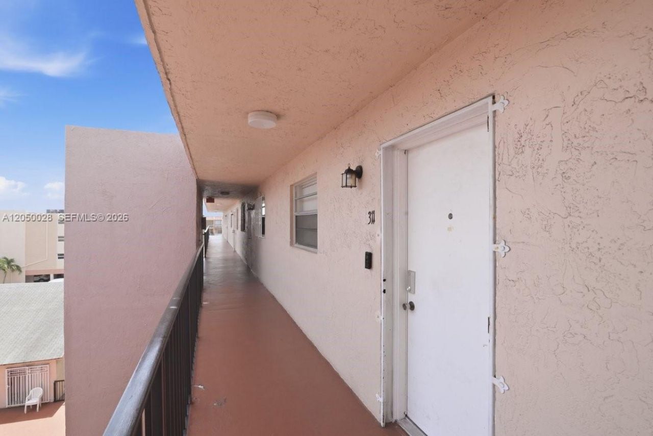 6175 W 20th Ave, Unit 311, Hialeah, FL 33012 Photo