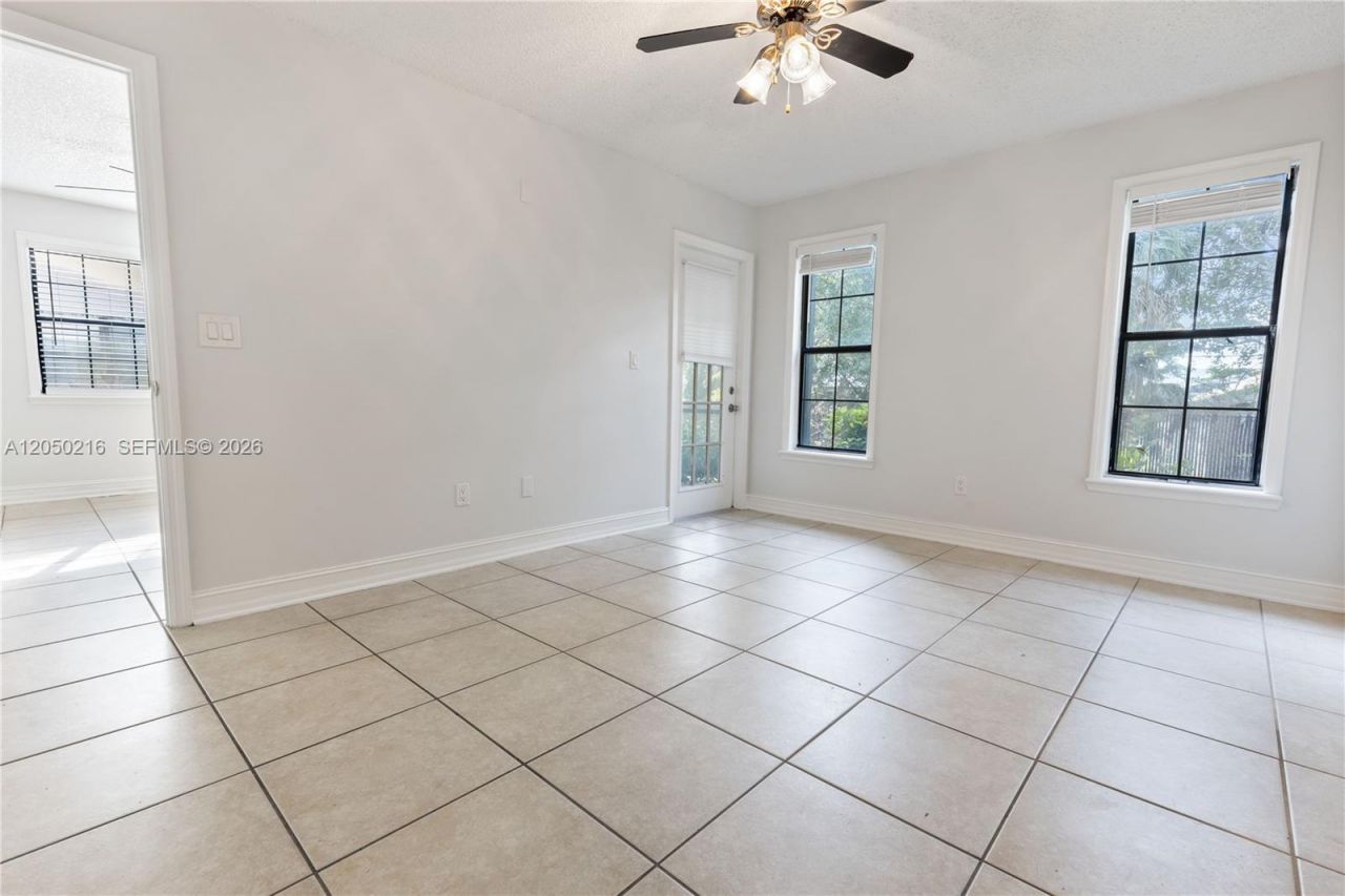 5236 Treetops Drive , Unit L-104, Naples, FL 34113 Photo