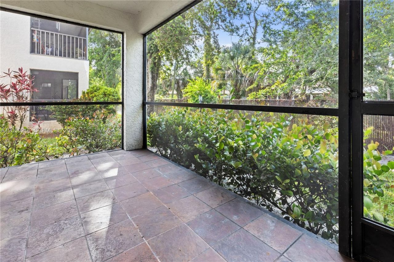 5236 Treetops Drive , Unit L-104, Naples, FL 34113 Photo