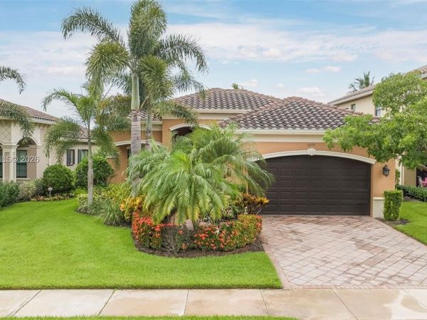 3694 Pleasant Springs , Naples, FL 34119