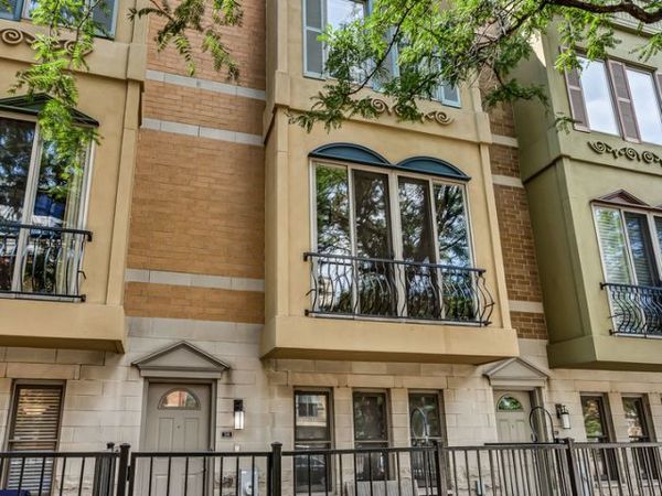 530 N Peoria Street , Chicago, IL 60642