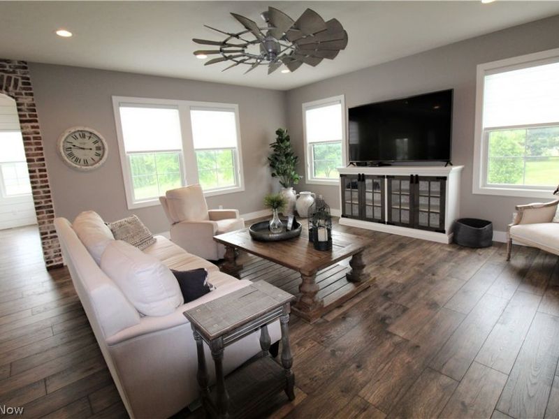 2374 Deer Creek Circle, Orrville, OH 44667 Photo 10