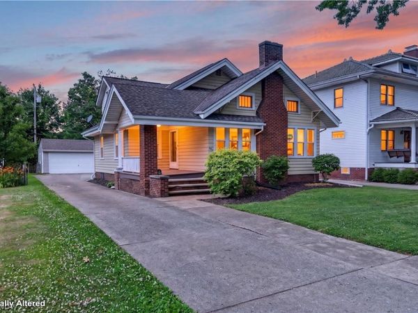 862 Lakeview Drive , Lorain, OH 44052