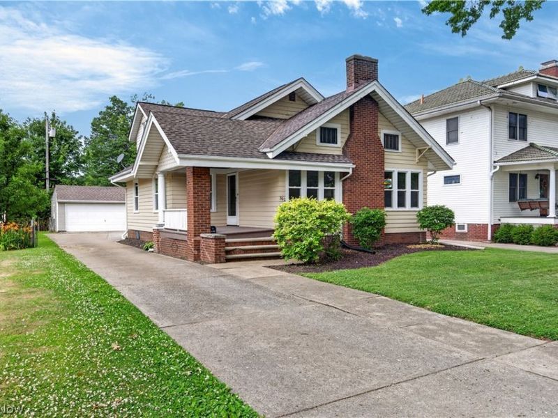 862 Lakeview Drive, Lorain, OH 44052 Photo 3