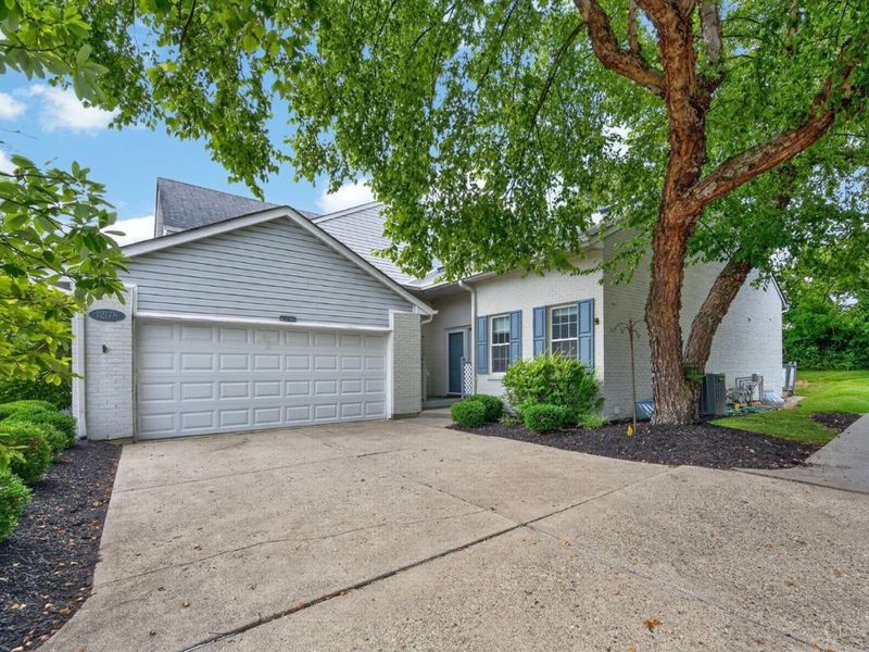 12178 Peak Drive, Springdale, OH 45246 Photo 3