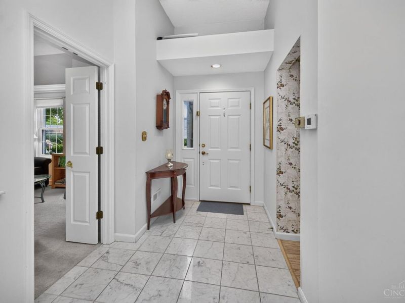 12178 Peak Drive, Springdale, OH 45246 Photo 6