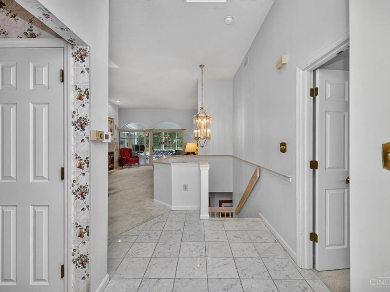 12178 Peak Drive, Springdale, OH 45246 Photo 7