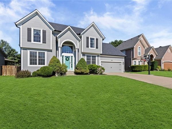 5826 Woodstock Street, Shawnee, KS 66218