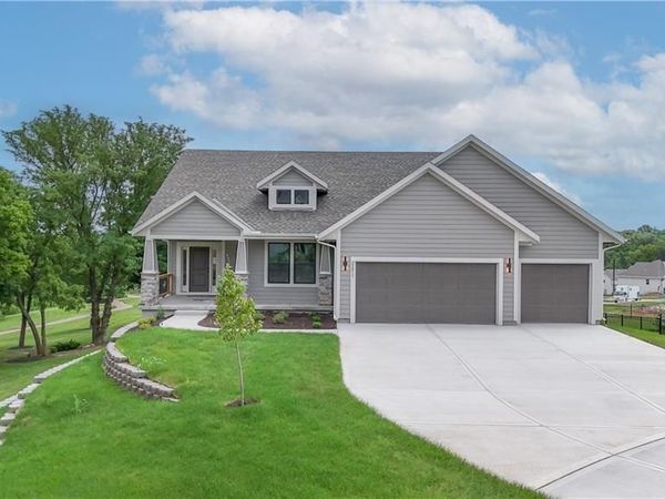 23811 W 59th Terrace, Shawnee, KS 66226