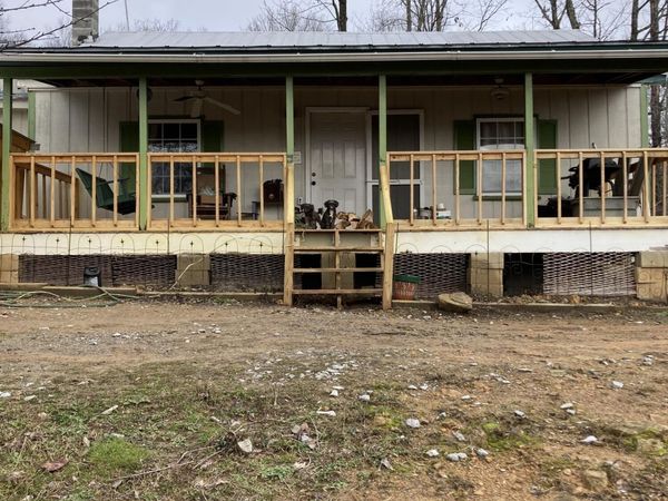 5271 Vardy Blackwater Rd, Sneedville, TN 37869