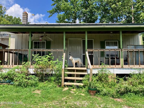 5271 Vardy Blackwater Rd, Sneedville, TN 37869