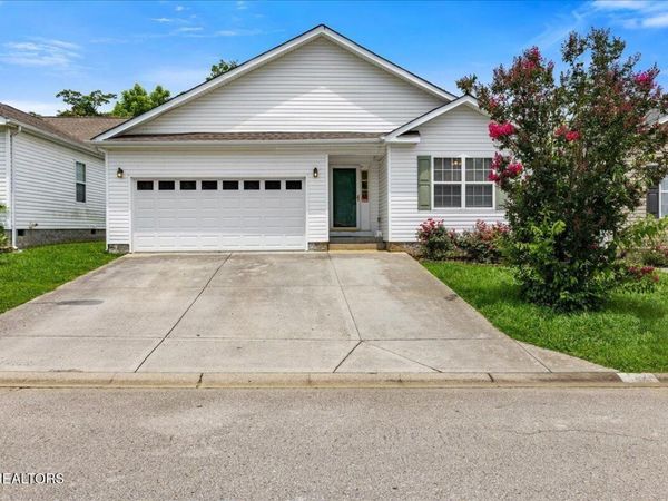 10629 Lone Star Way, Knoxville, TN 37932