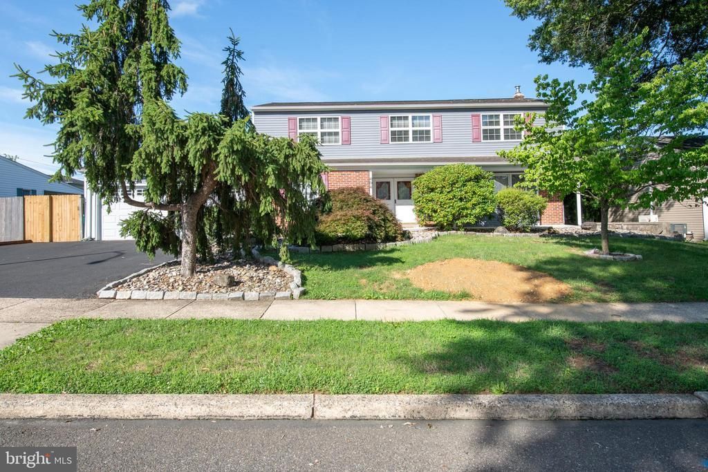 404 PLACEMONT ROAD , FAIRLESS HILLS, PA 19030