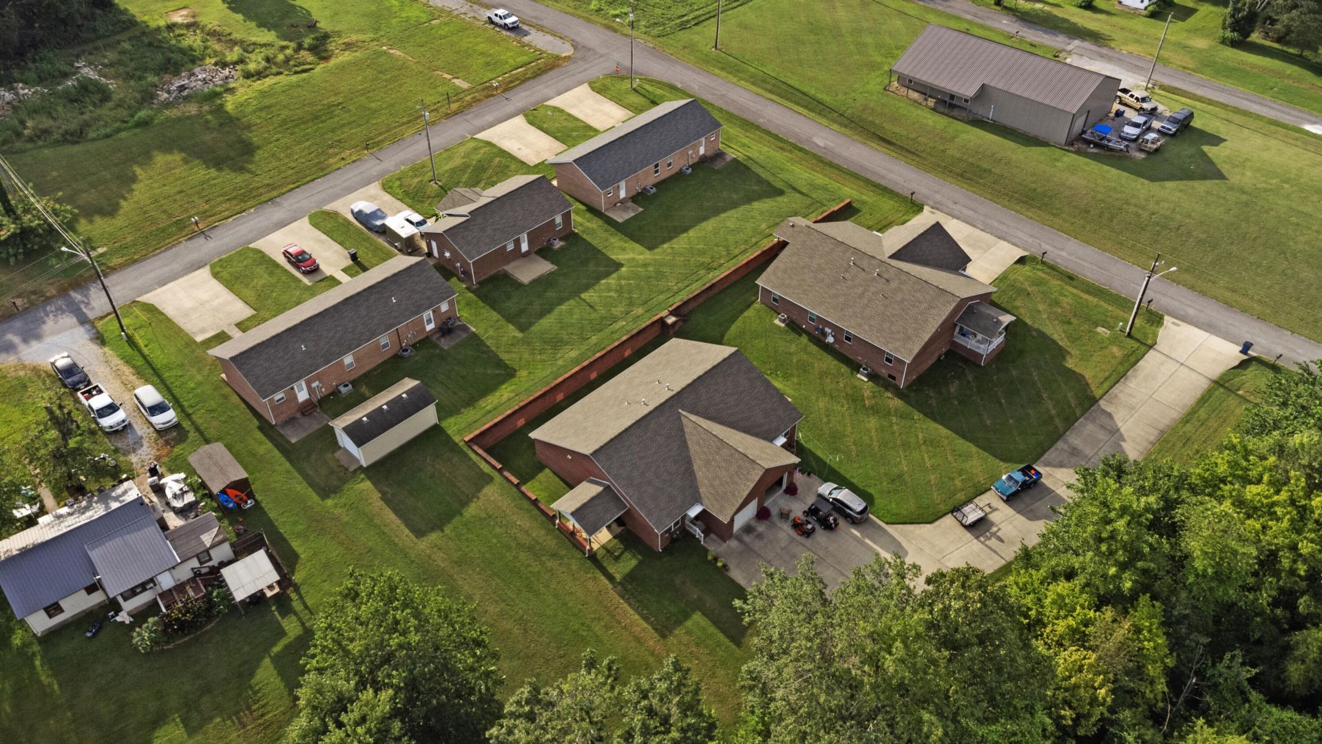 1223/1233 Clyde Elrod Avenue, Kevil, KY 42053