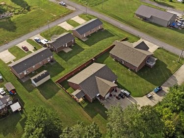 1223/1233 Clyde Elrod Avenue, Kevil, KY 42053