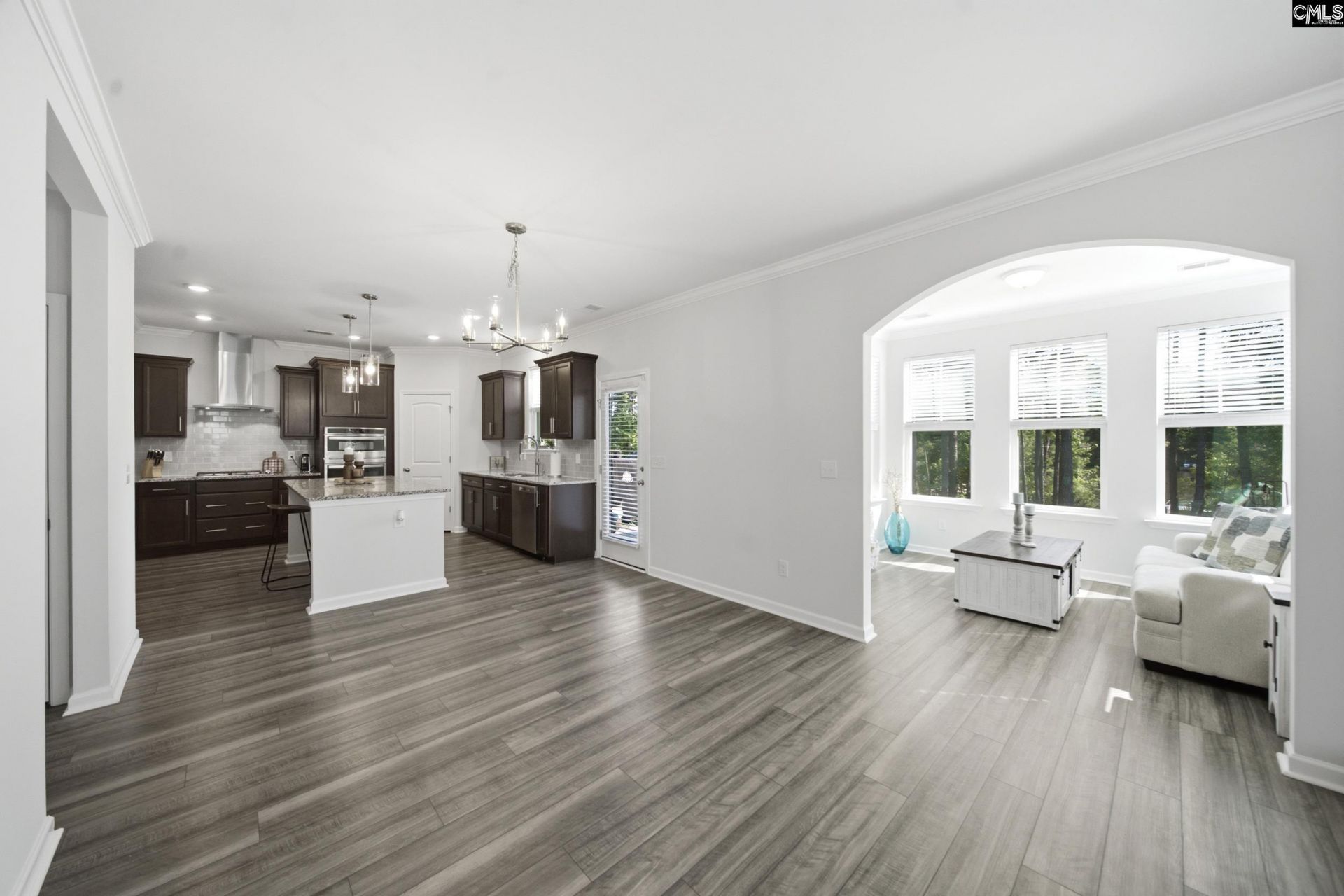 372 Harbour Pointe Drive Photo 11