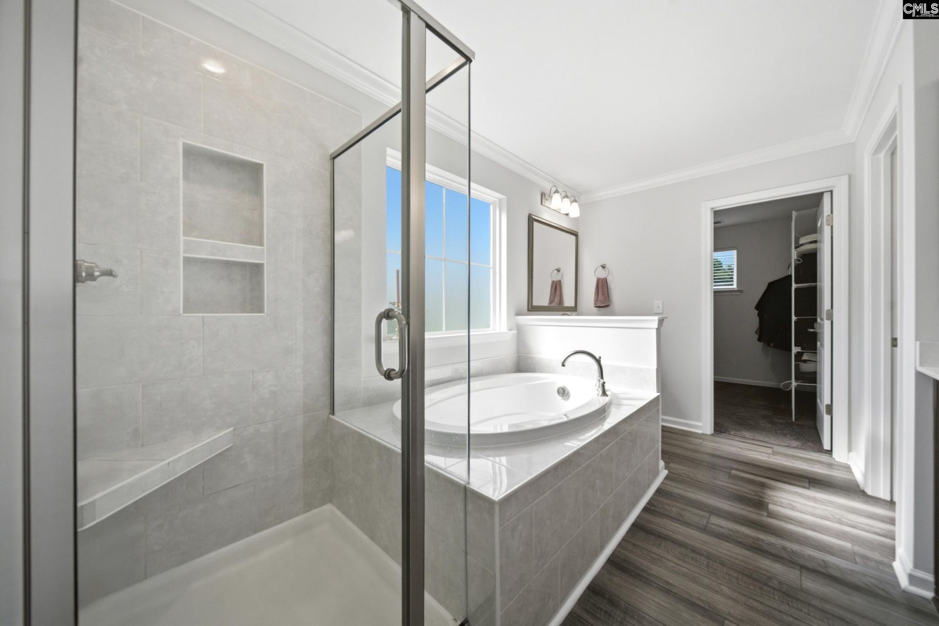 372 Harbour Pointe Drive Photo 14