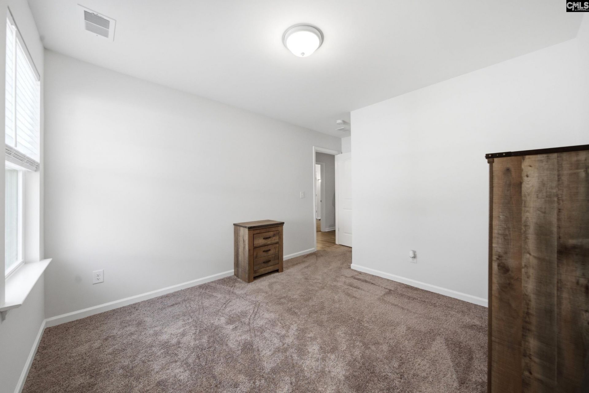 372 Harbour Pointe Drive Photo 20