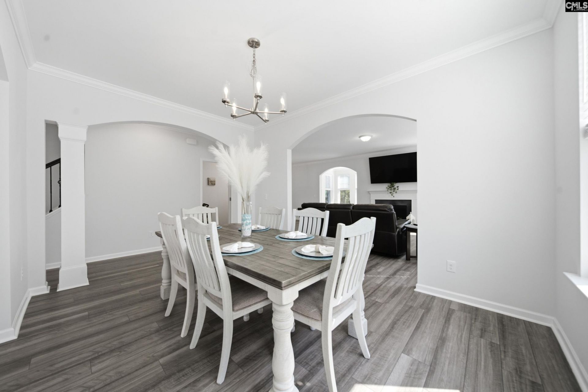 372 Harbour Pointe Drive Photo 6