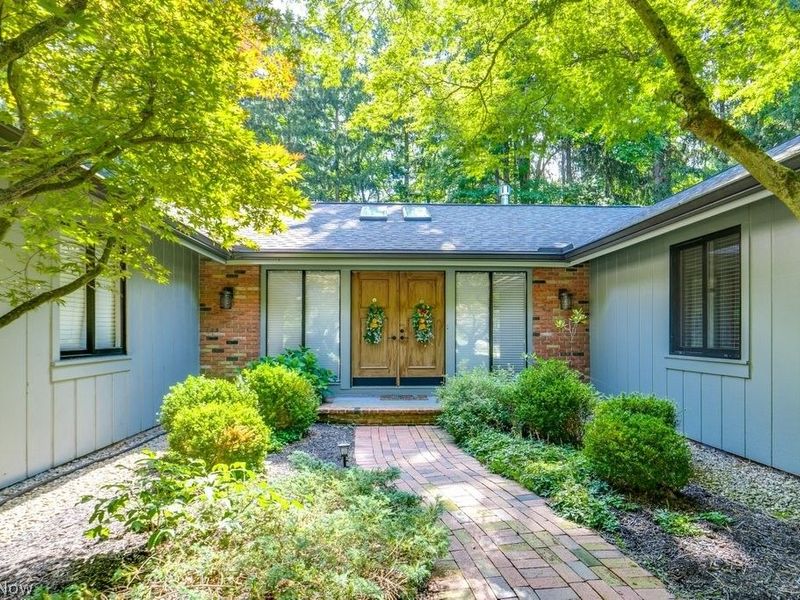 849 Pine Cone Oval, Sagamore Hills, OH 44067 Photo 4