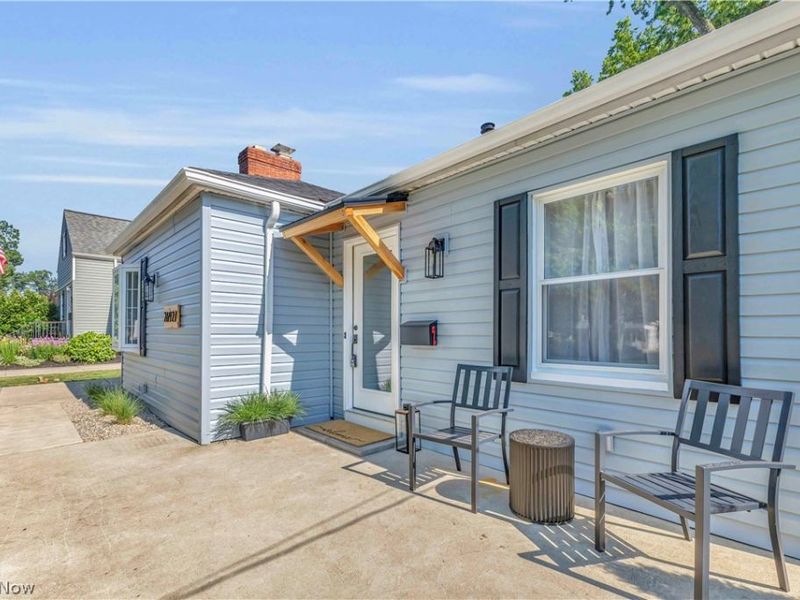 26927 E Oviatt Road, Bay Village, OH 44140 Photo 3