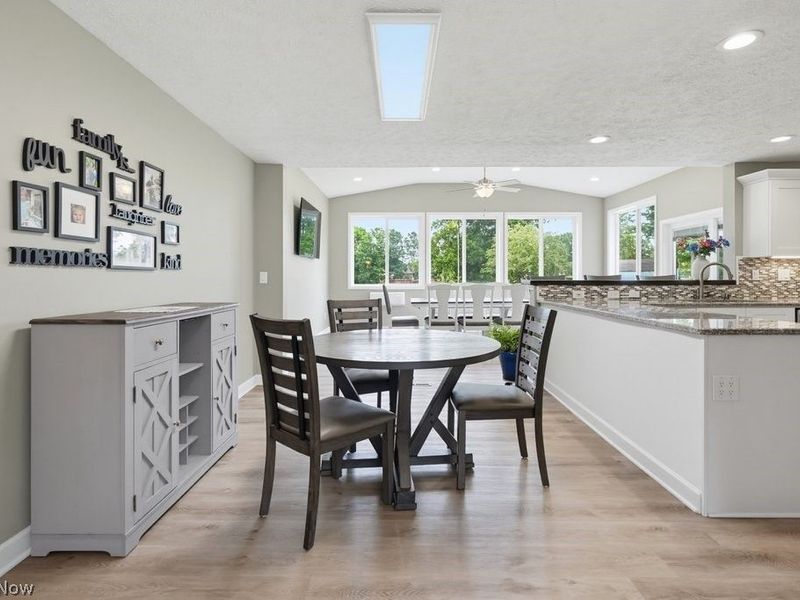 7171 Lakeview Drive, Parma, OH 44129 Photo 17