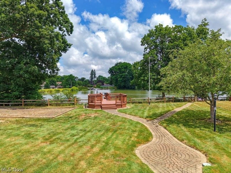 7171 Lakeview Drive, Parma, OH 44129 Photo 6