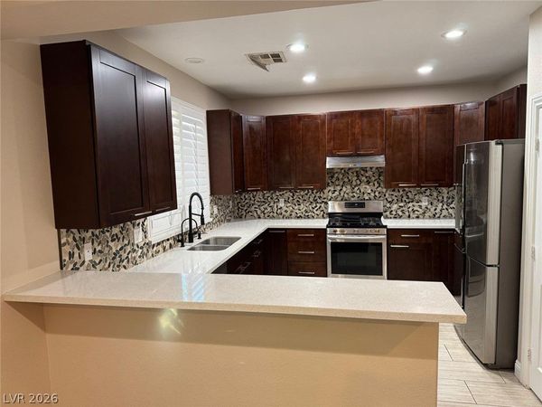 9494 Green Vineyard Avenue , Las Vegas, NV 89148