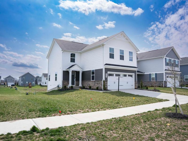 8587 Erie Loop, Canal Winchester, OH 43110 Photo 2