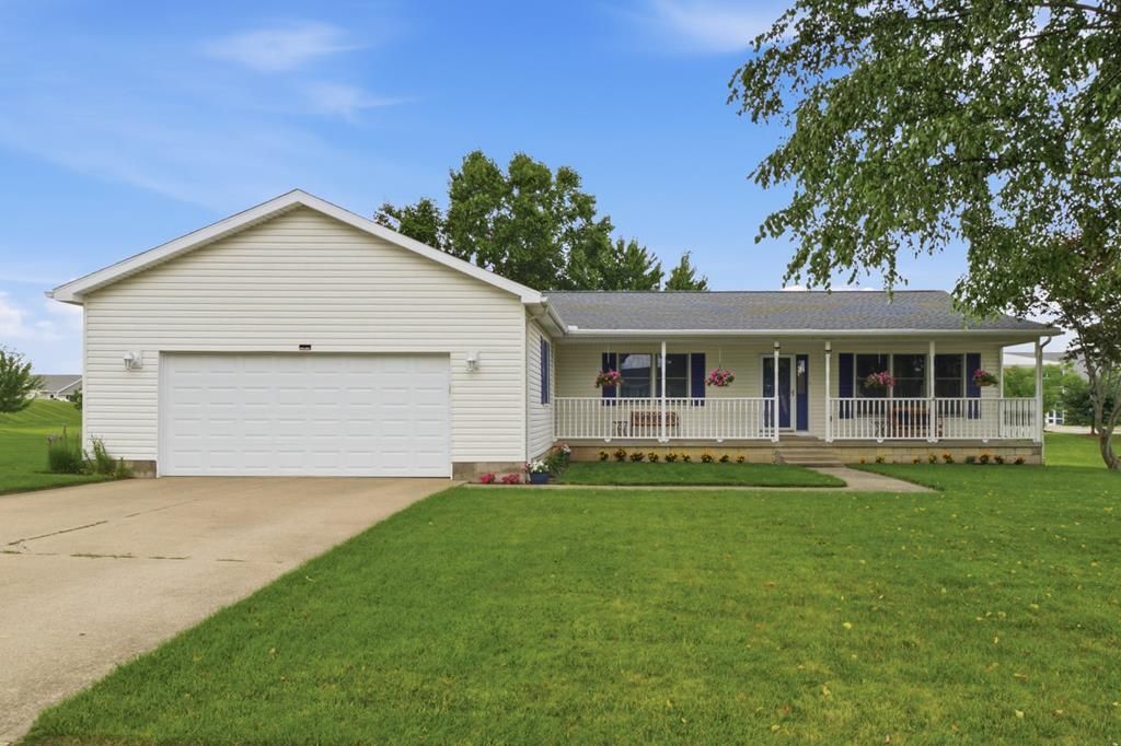 792 King Ridge Dr, Ashland, OH 44805 Main Photo