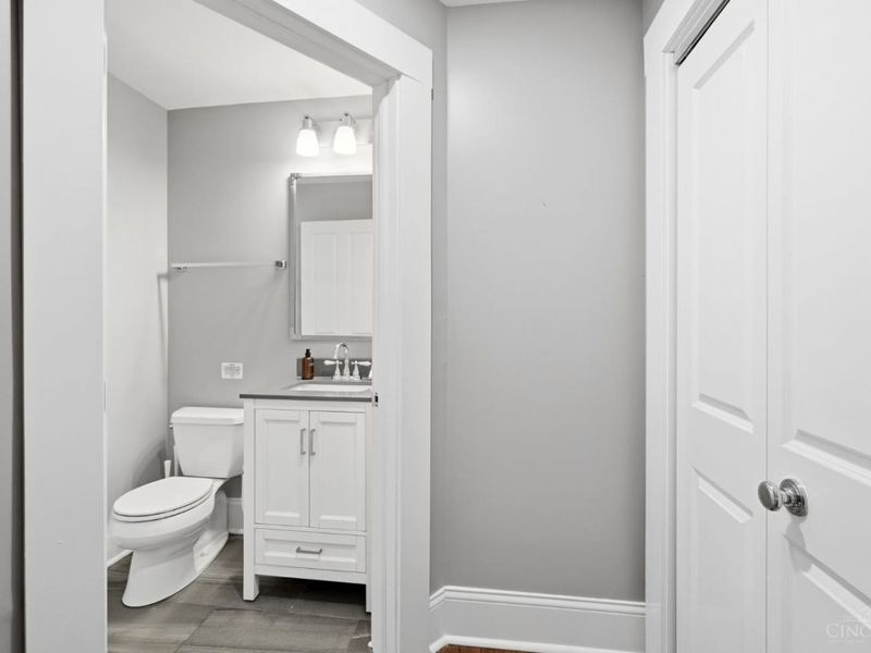 154 E McMicken Avenue, Cincinnati, OH 45202 Photo 34