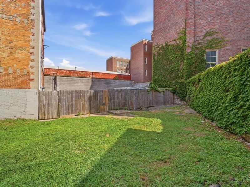 154 E McMicken Avenue, Cincinnati, OH 45202 Photo 55