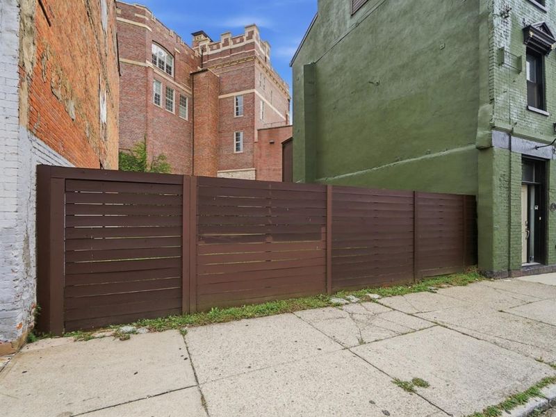 154 E McMicken Avenue, Cincinnati, OH 45202 Photo 57