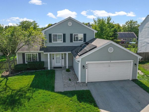 454 Danbury Drive , Carol Stream, IL 60188