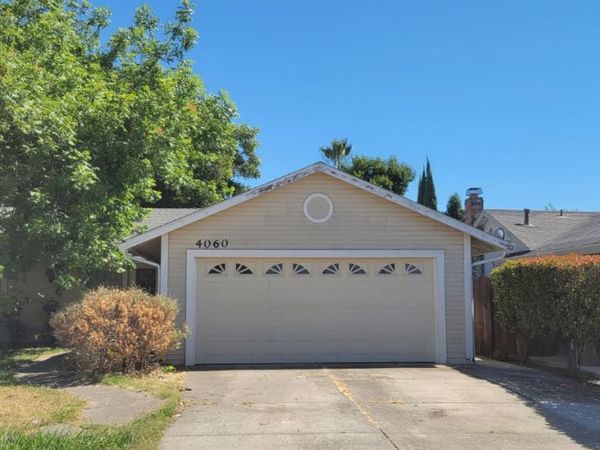 4060 BLACK TAIL Dr, Sacramento, CA 95823