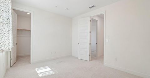 4981 Gold Rush Dr, Folsom, CA 95630 Photo