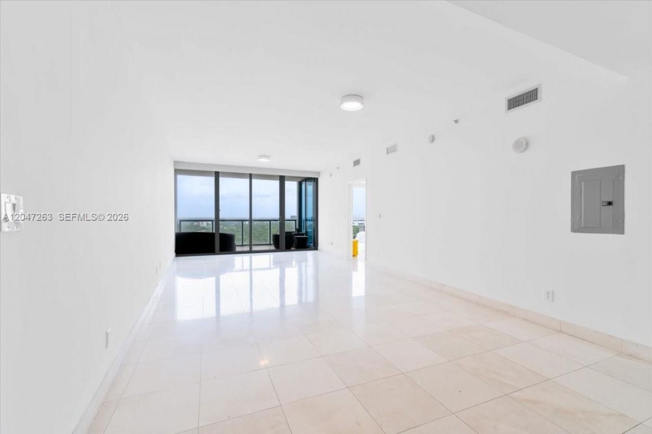 601 NE 36th St , Unit 2203, Miami, FL 33137 Photo