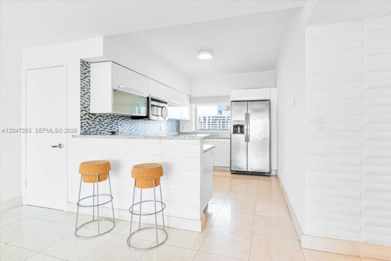 601 NE 36th St , Unit 2203, Miami, FL 33137 Photo