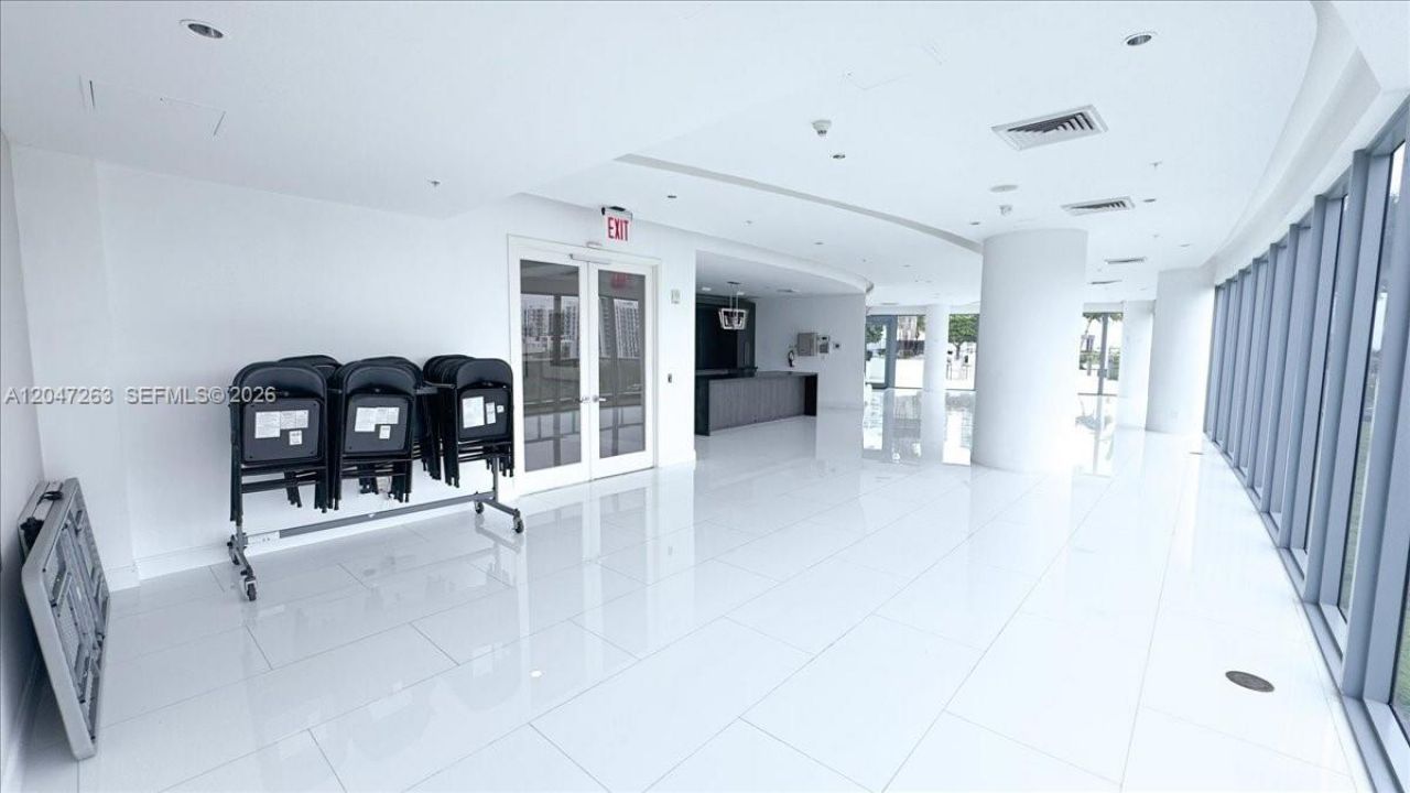 601 NE 36th St , Unit 2203, Miami, FL 33137 Photo