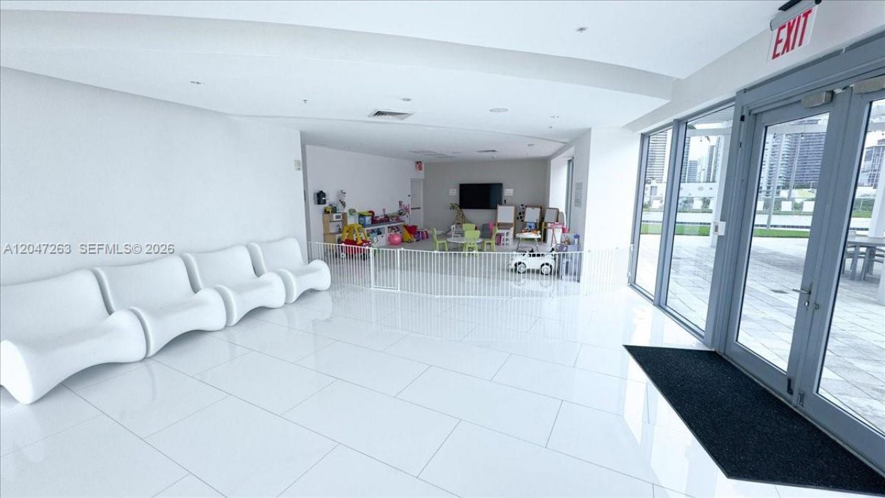 601 NE 36th St , Unit 2203, Miami, FL 33137 Photo