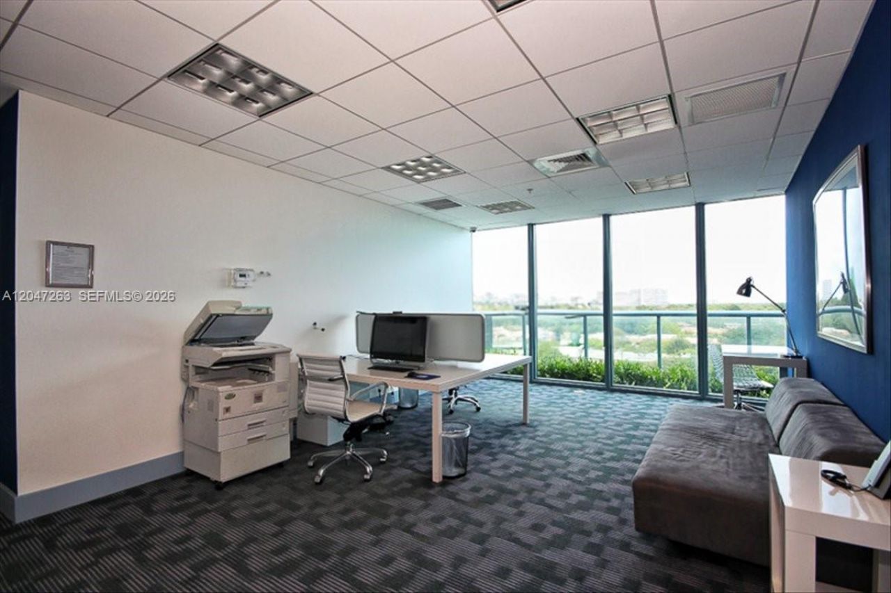 601 NE 36th St , Unit 2203, Miami, FL 33137 Photo