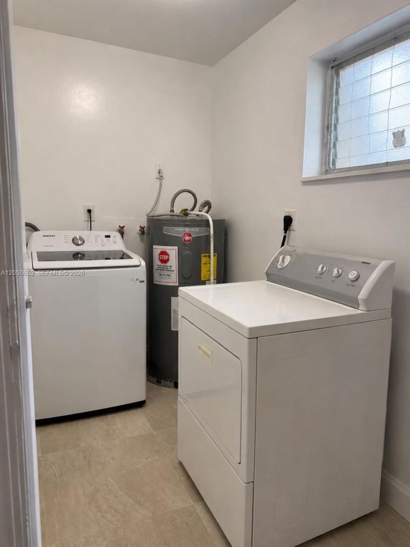 2100 N 52nd Ave, Hollywood, FL 33021 Photo