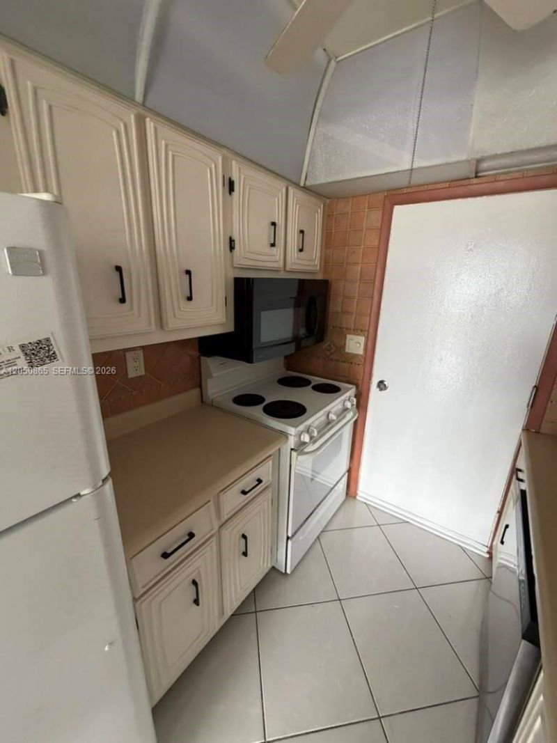 17800 Atlantic Blvd , Unit PH15, Sunny Isles Beach, FL 33160 Photo