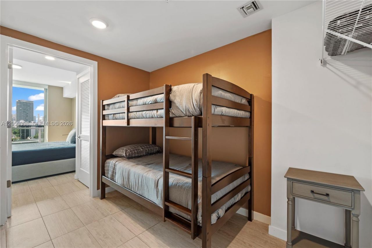 3900 Biscayne Blvd , Unit S-708, Miami, FL 33137 Photo