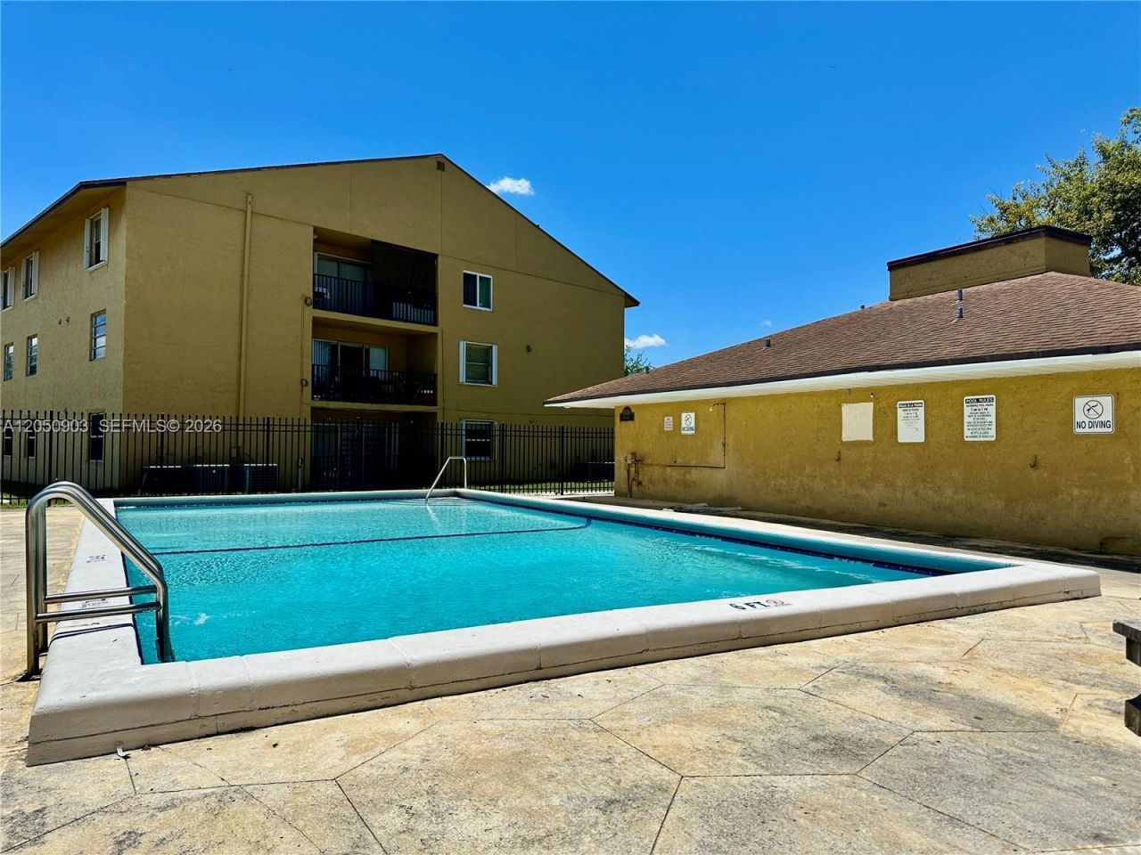 15430 SW 82 Ln , Unit 633, Miami, FL 33193 Photo