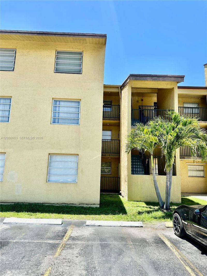 15430 SW 82 Ln , Unit 633, Miami, FL 33193 Photo